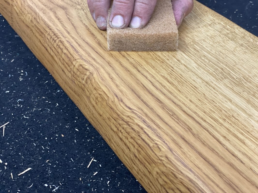 Badewannenablage-aus-Holz_