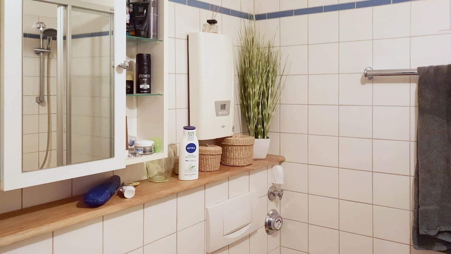 Badezimmerablage-aus-Eichenholz-nach-Mass