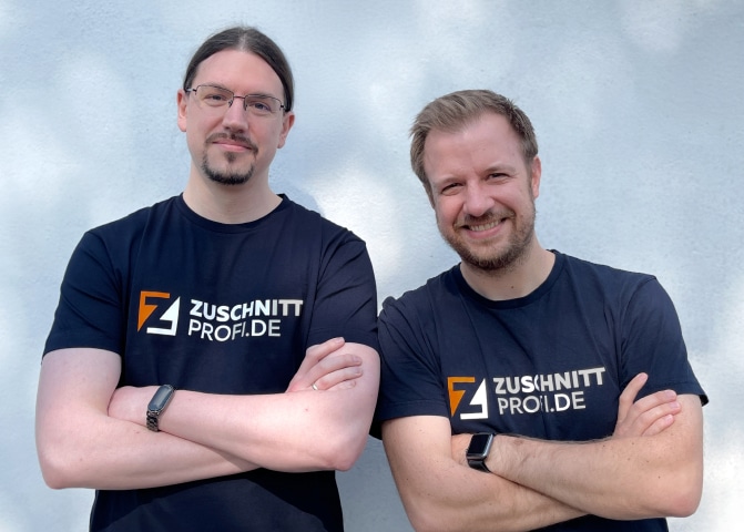Andre und Ben - zwei Mitarbeiter von zuschnittprofi.mom.