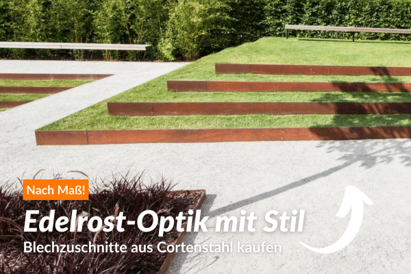 Stufen aus Cortenstahl führen durch eine minimalistische Gartenlandschaft.