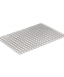 Quadratisch gelochtes Metallblech mit regelmäßiger Struktur.