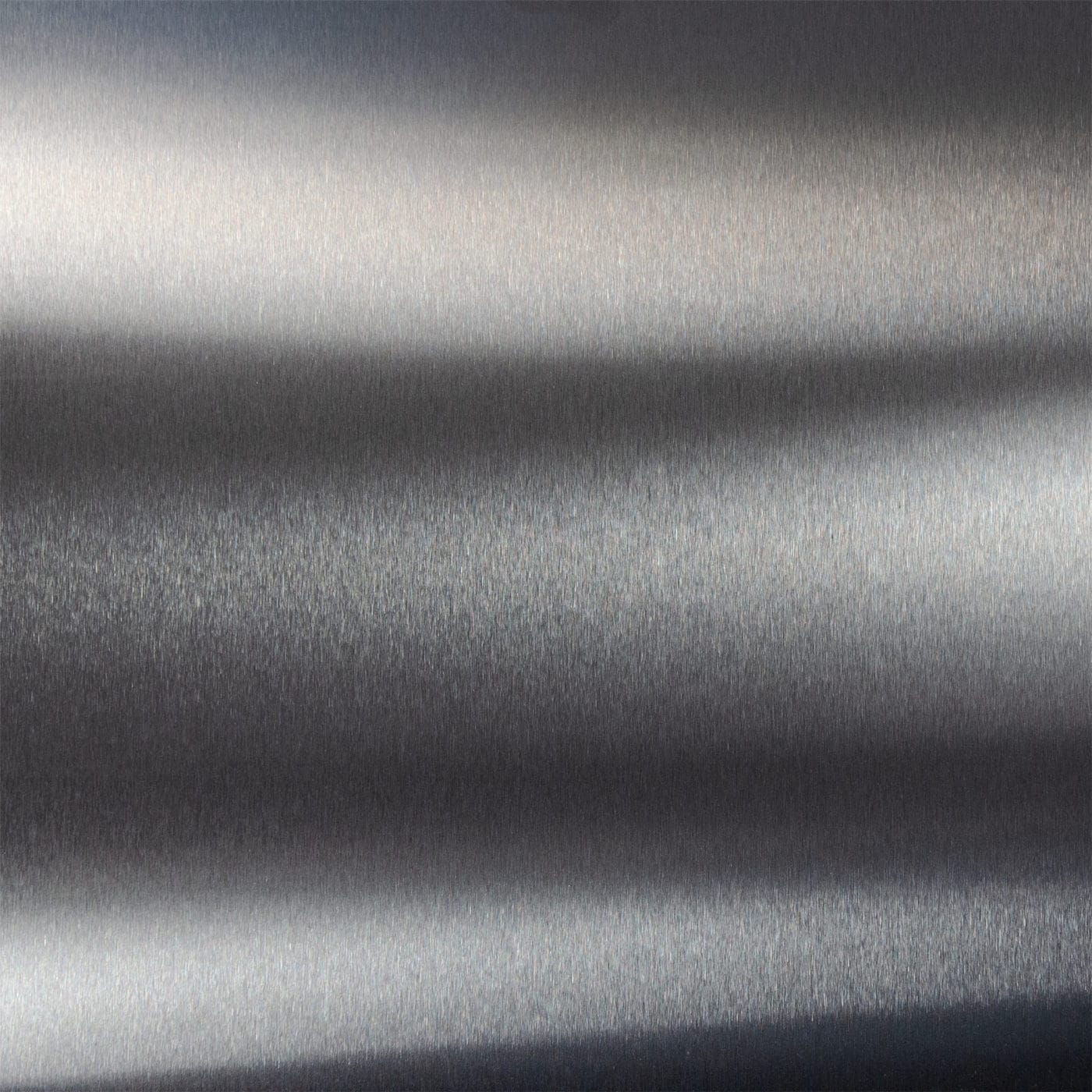 Maßgefertigtes Edelstahlblech V2A, 1 mm stark, K240 geschliffen mit feiner, matter Oberfläche.