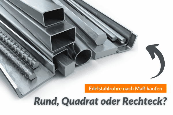 Verschiedene Edelstahlprofile liegen gebündelt auf hellem Untergrund.