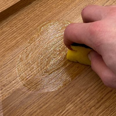 Flecken-entfernen-aus-Holz_Anleitung_Schritt