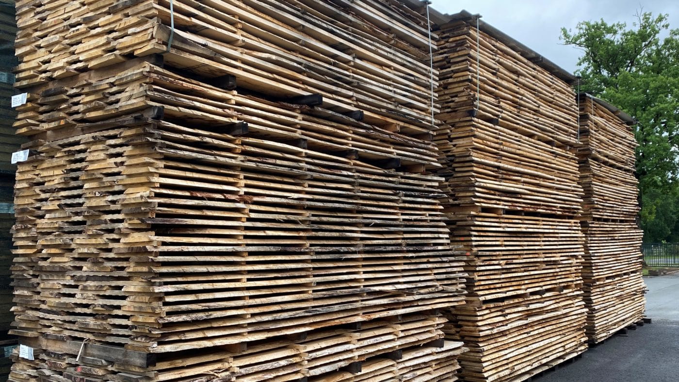 Holz im Holzlager