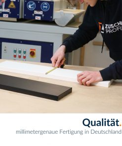 Individuelle Arbeit eines Mitarbeiters von zuschnittprofi.mom in der Werkstatt.