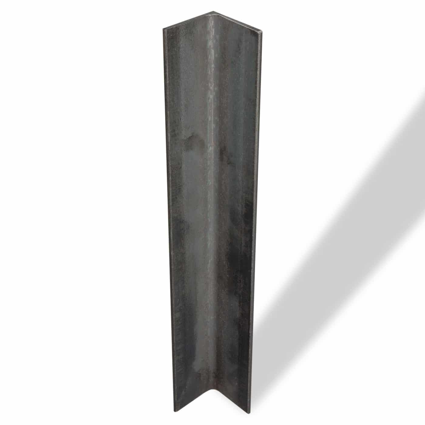 L-Profil aus Stahl 40x40 mm, 3 mm stark, als präziser Zuschnitt für Metallbau, Konstruktionen und Werkstätten.