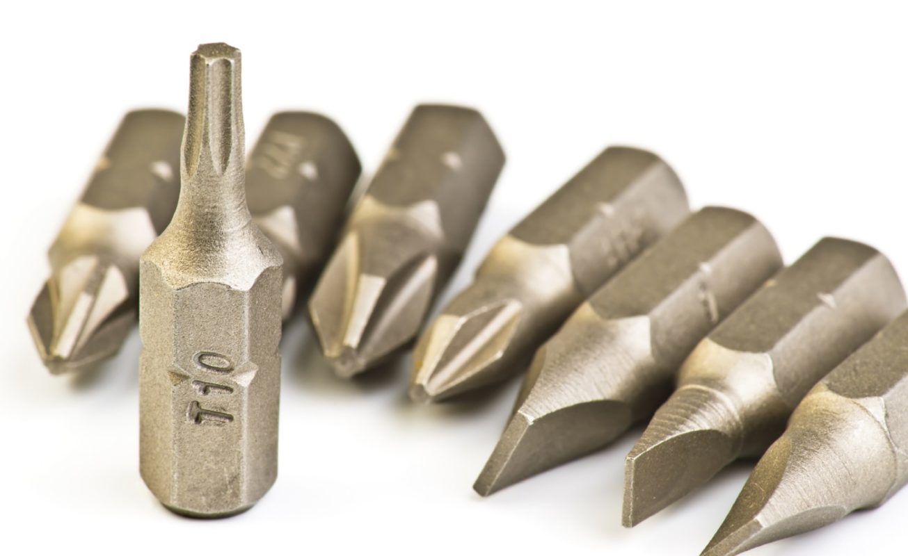Torx ähnlicher Bit und normale Bits.