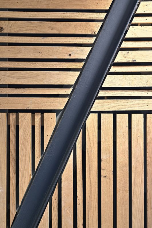 Wandverkleidung Holzleisten Büro