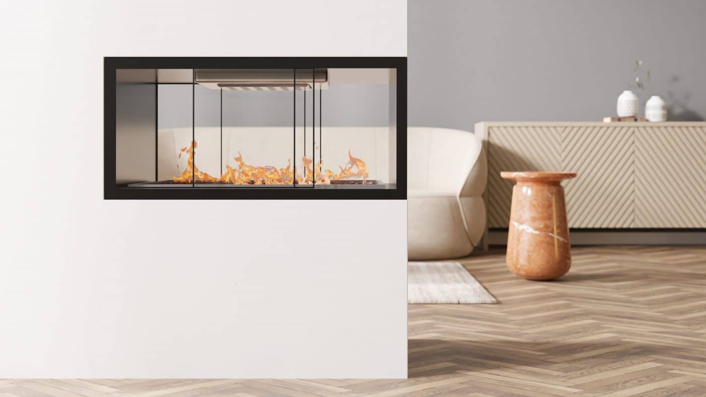 Moderner Durchsichtkamin mit Flammen in minimalistischem Wohnzimmer.