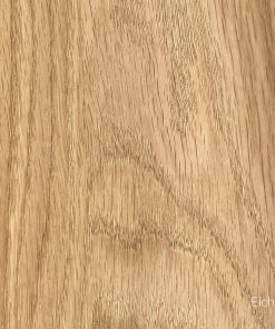 Furnieroberfläche aus Eiche mit feiner, sichtbarer Maserung.